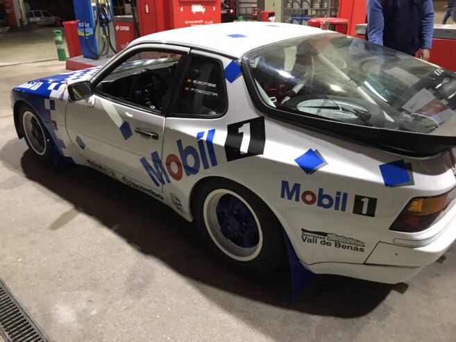 Porsche 944