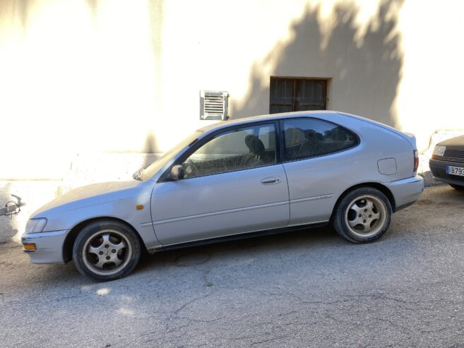 Vendo coche por piezas Toyota Corolla